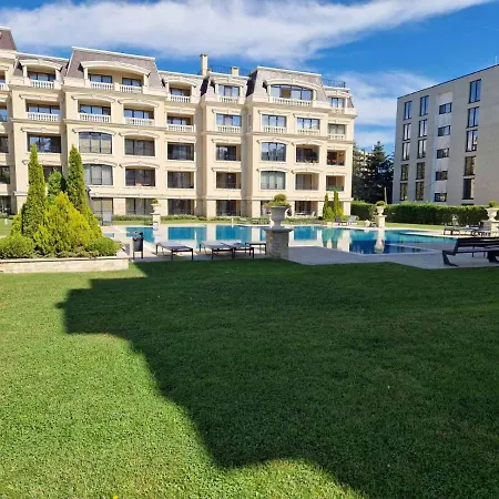 Sensation 3 Apartment *