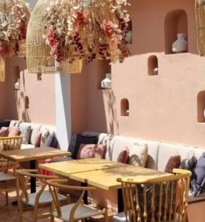 Sensation 3 Apartment *